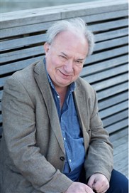 Författarbild: Jan-Ewert Strömbäck Författarbild: Jan-Ewert Strömbäck